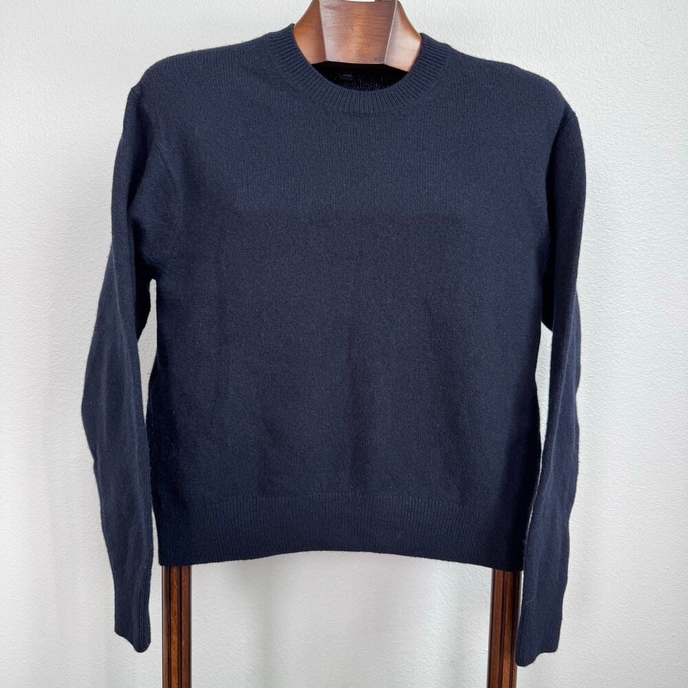 UNIQLO 100% Wool Sweater Size L Navy Crew Neck Soft Knit Pullover Minimalist